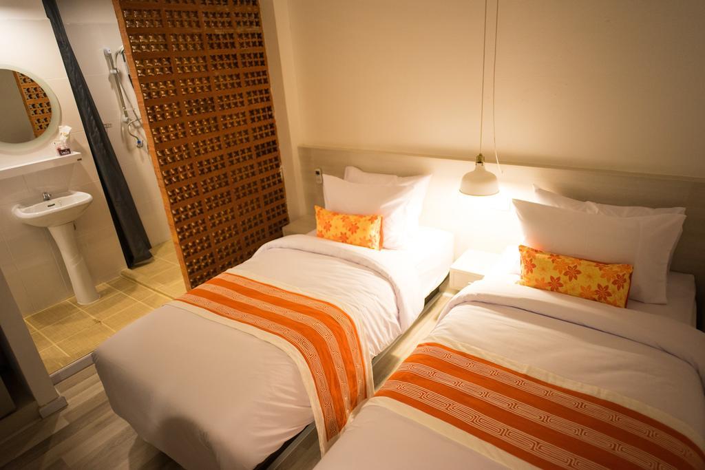 202 House Hotell Chiang Mai Exteriör bild